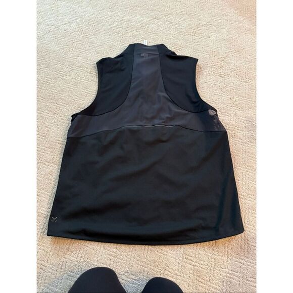 NWOT Men’s Lululemon Lightweight Vest - Picture 6 of 9